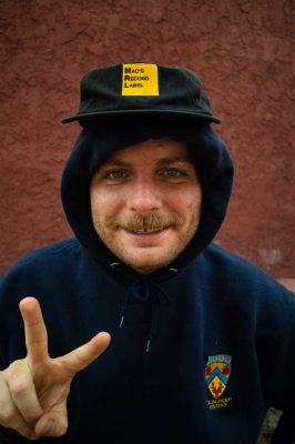 What Music Genre is Mac DeMarco? And Why Does It Feel Like a Dream You Can't Quite Remember?